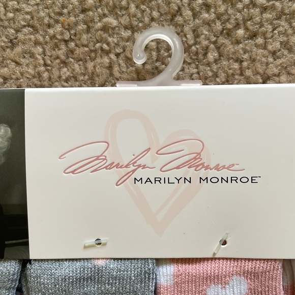 Marilyn Monroe 4 Piece Matching Socket Set For You & Pet - Picture 2 of 9